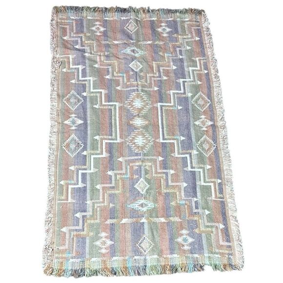 Vacarro-smith Inc made in India southwestern bohemian handwoven throw tapestry